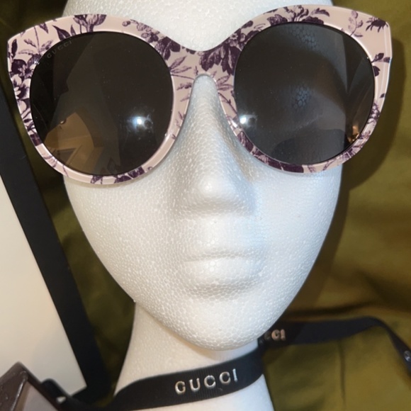Acetate Floral Gucci Sunglasses - NWOT - Picture 3 of 10